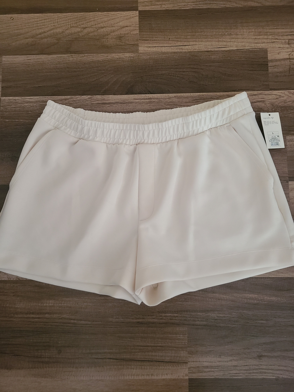 a new day Cream High-Waist Pull-On Shorts